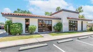 Main entrance of the former Valley Hope outpatient facility at 2115 E Southern Ave, Tempe, AZ 85282, which provided substance use IOP and MAT services.