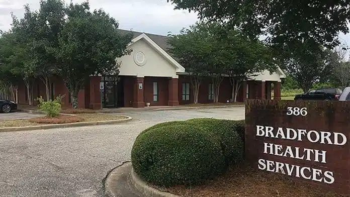Front entrance of Bradford Health Services outpatient and intensive outpatient addiction treatment clinic in Montgomery, Alabama