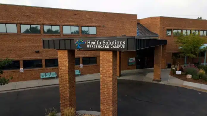 Entrance to Health Solutions Crestone Recovery Adult Outpatient facility in Pueblo, Colorado 81001