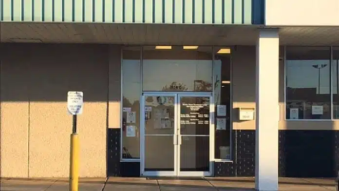 Front entrance of Mobile Metro Treatment Center outpatient opioid treatment clinic in Mobile, Alabama