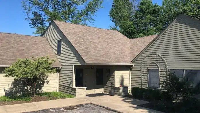 Exterior view of PsyCare Howland Clinic in Warren, Ohio, showing the building entrance and signage.