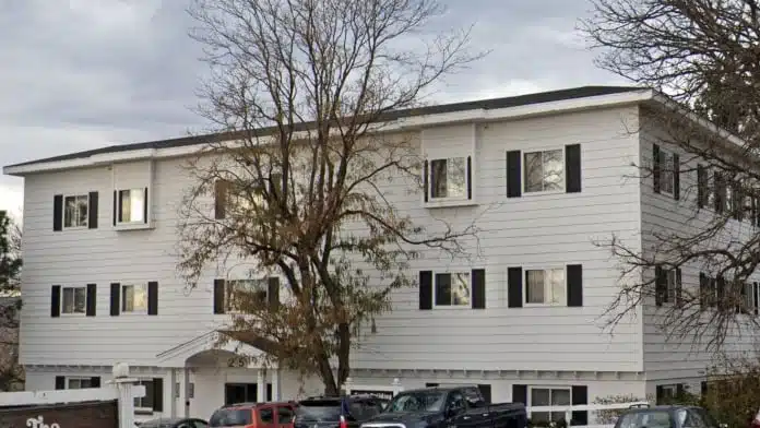 Main entrance of Serenity Education and Therapy center in Lakewood, Colorado 80227