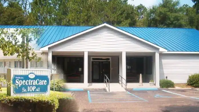 Main entrance of SpectraCare Child and Adolescent Services in Dothan, Alabama
