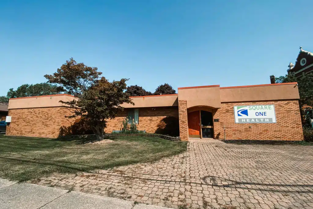 Square One Health – entrance view of the Ashtabula, OH treatment center