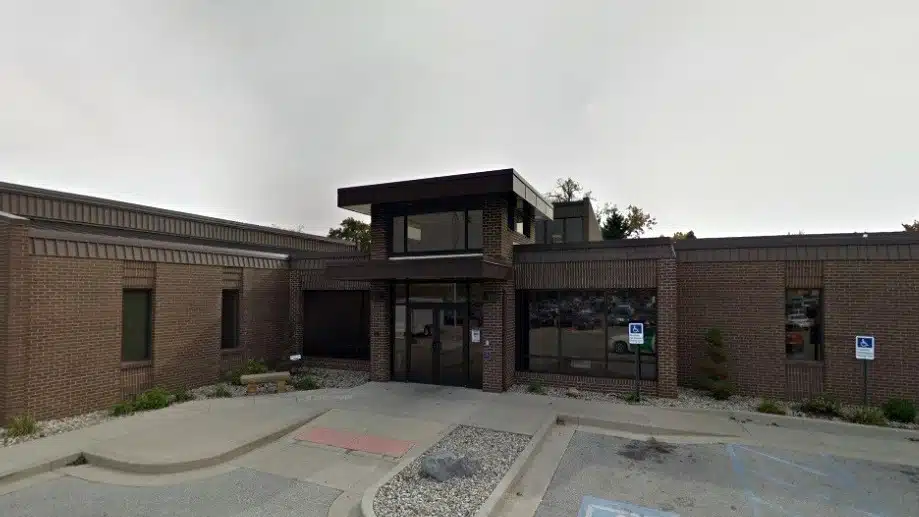 Entrance of Bowen Center in Warsaw, Indiana