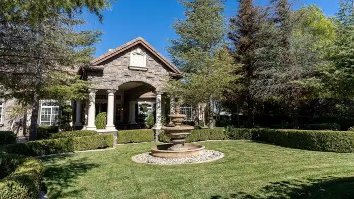 &ldquo;Front entrance of Ranch Creek Recovery in Temecula, CA 92590, welcoming clients seeking addiction treatment and support&rdquo;