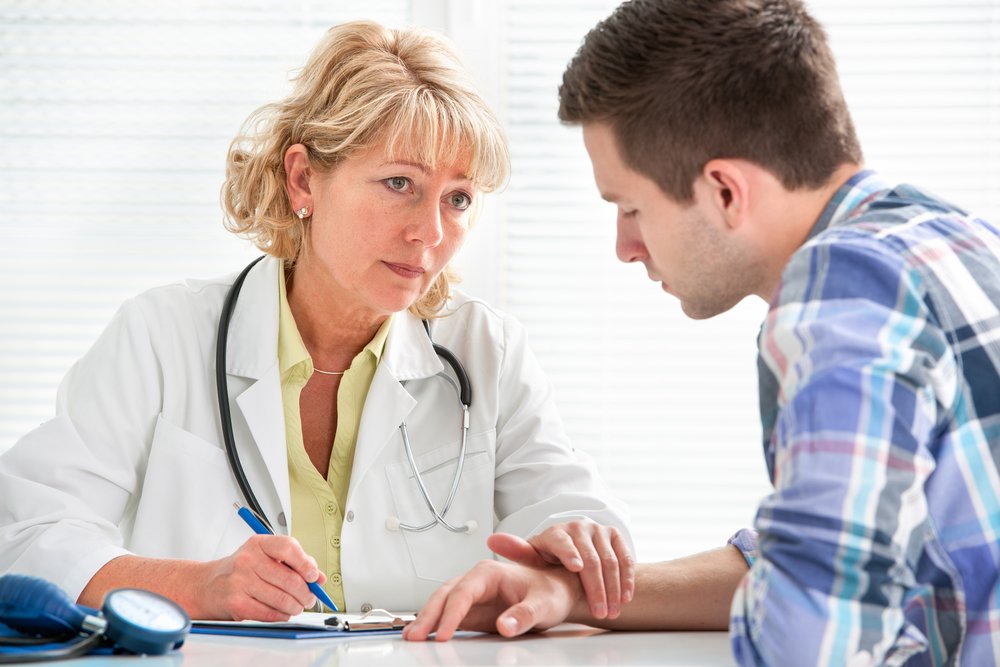 Patient receiving medical stabilization during the first step of detoxification