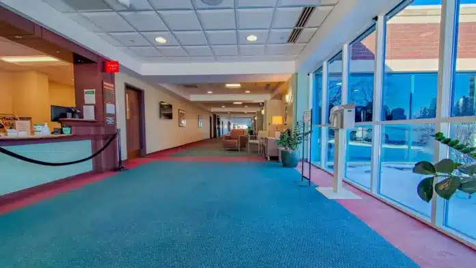 Aurora Health Center - Waterford, WI