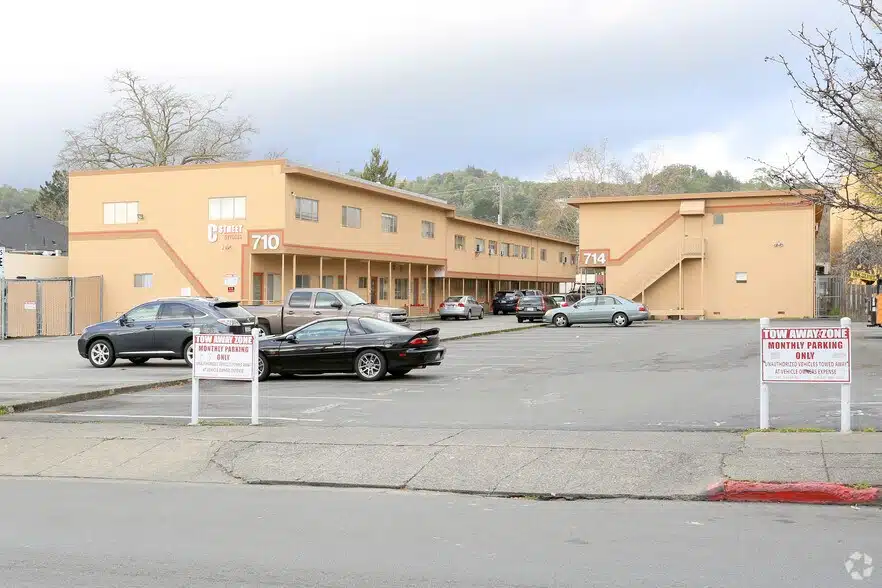 Front entrance of Marin Outpatient and Recovery Services in San Rafael, California, offering outpatient addiction and mental health treatment