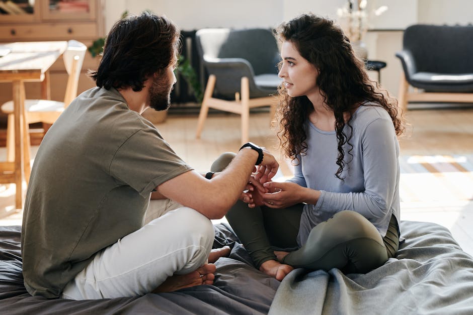 Supportive conversation between two people - Ecstasy Detox