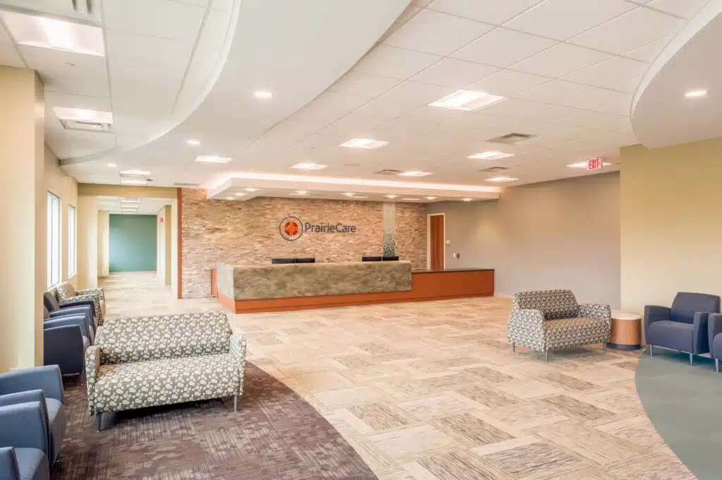 Illustration of patients receiving intensive inpatient therapy with professional staff support.