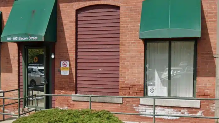 Entrance of Gateway Healthcare on Bacon Street in Pawtucket, Rhode Island providing addiction and behavioral health services