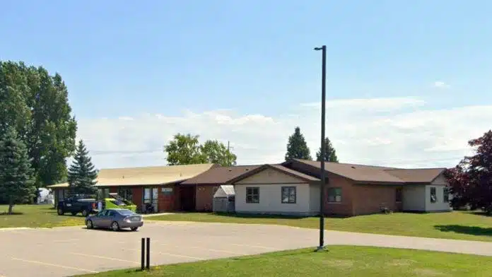 Entrance of Great Lakes Recovery Centers in Prairie du Sac, WI providing addiction treatment and recovery services