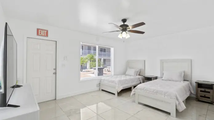 Exterior of a Renaissance Recovery facility with a welcoming entrance - Renaissance Recovery Exterior of a Renaissance Recovery facility with a welcoming entrance - Renaissance Recovery