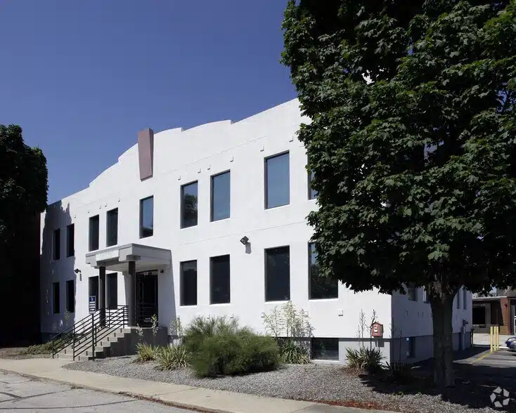 Gateway Healthcare facility in Cranston Rhode Island providing addiction and mental health treatment