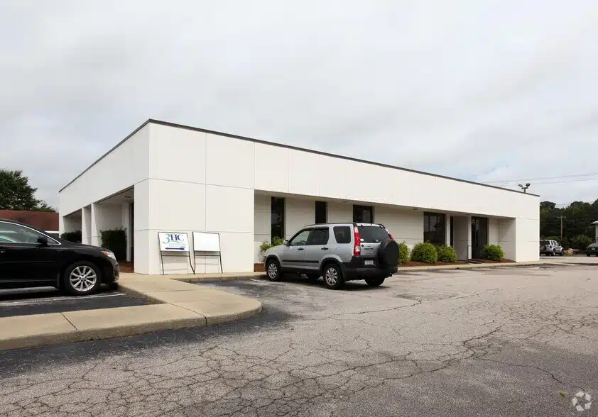 Front view of LeChris Health Systems in Wilson, North Carolina, offering mental health and addiction treatment services