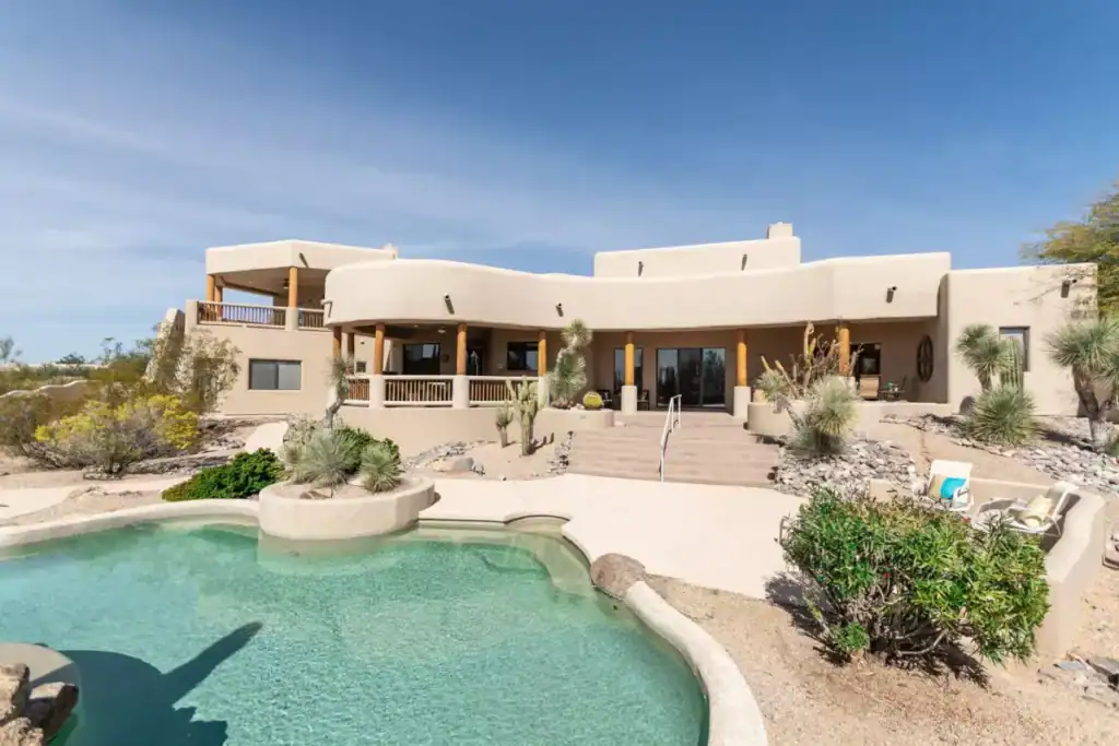 Counselor supporting an individual seeking treatment for alcoholism in a professional rehab setting