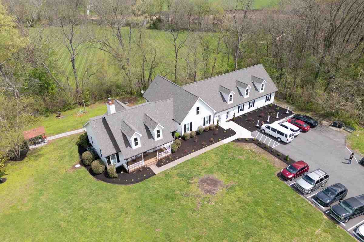 Complete guide to the best drug rehab centers in Tennessee offering professional addiction treatment and recovery programs